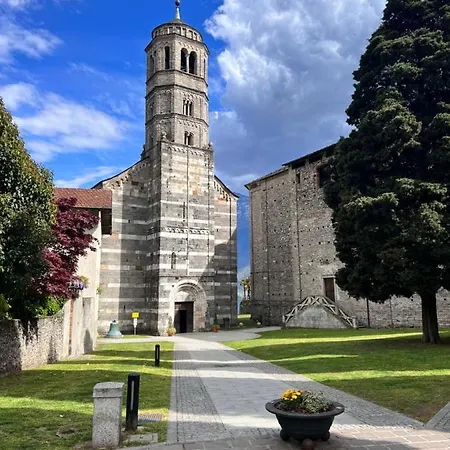 アパート Casa Elenina